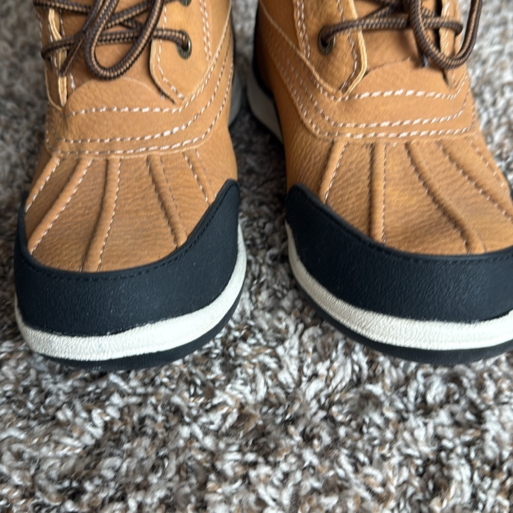 Tan and Black Winter Boots - Picture 8 of 8